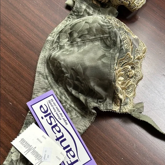 Fantasie Olive Green Lace Bra - Picture 1 of 10